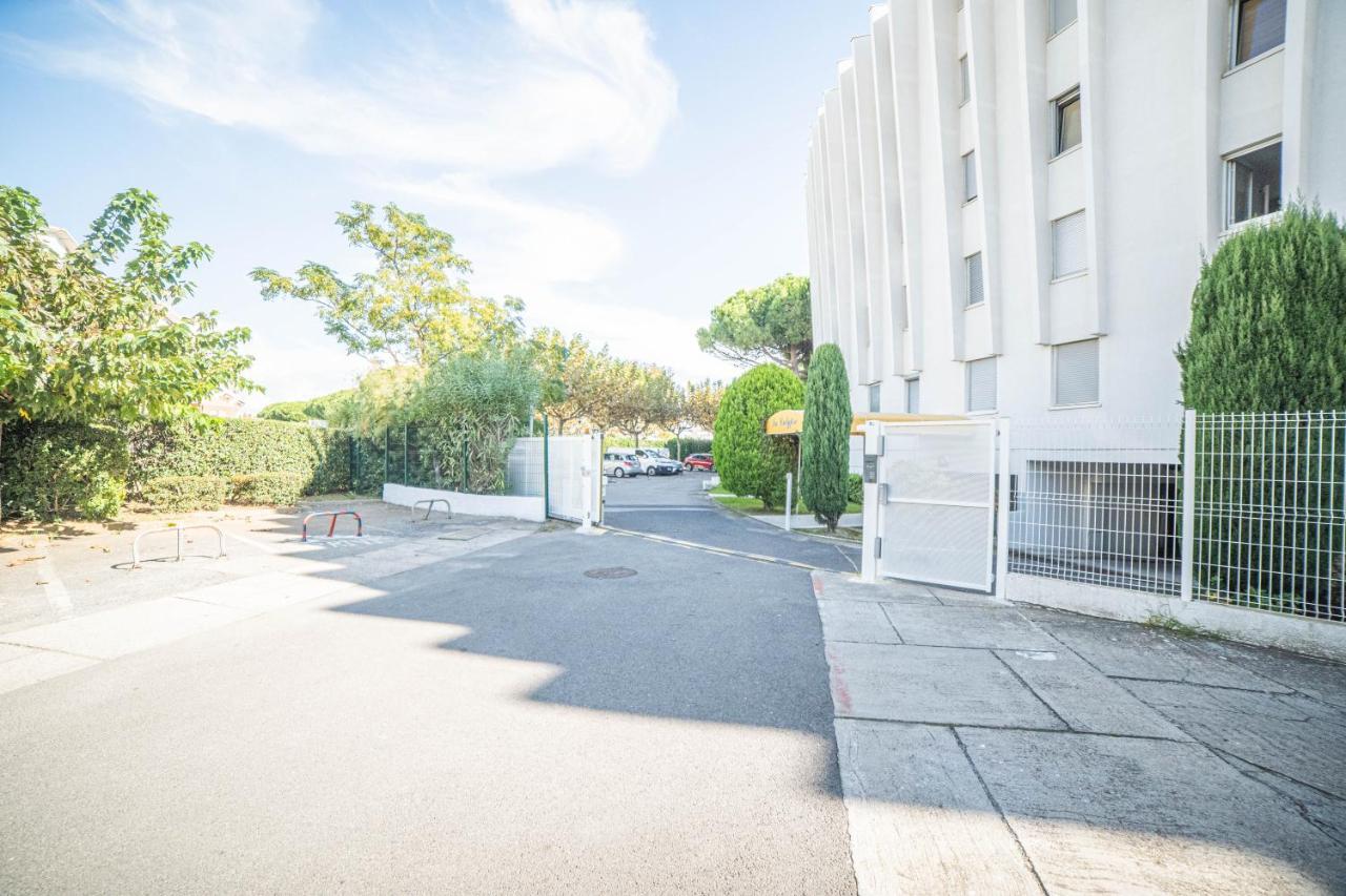 Sunny Clim Acces Parking Famille - Topprosconciergerie